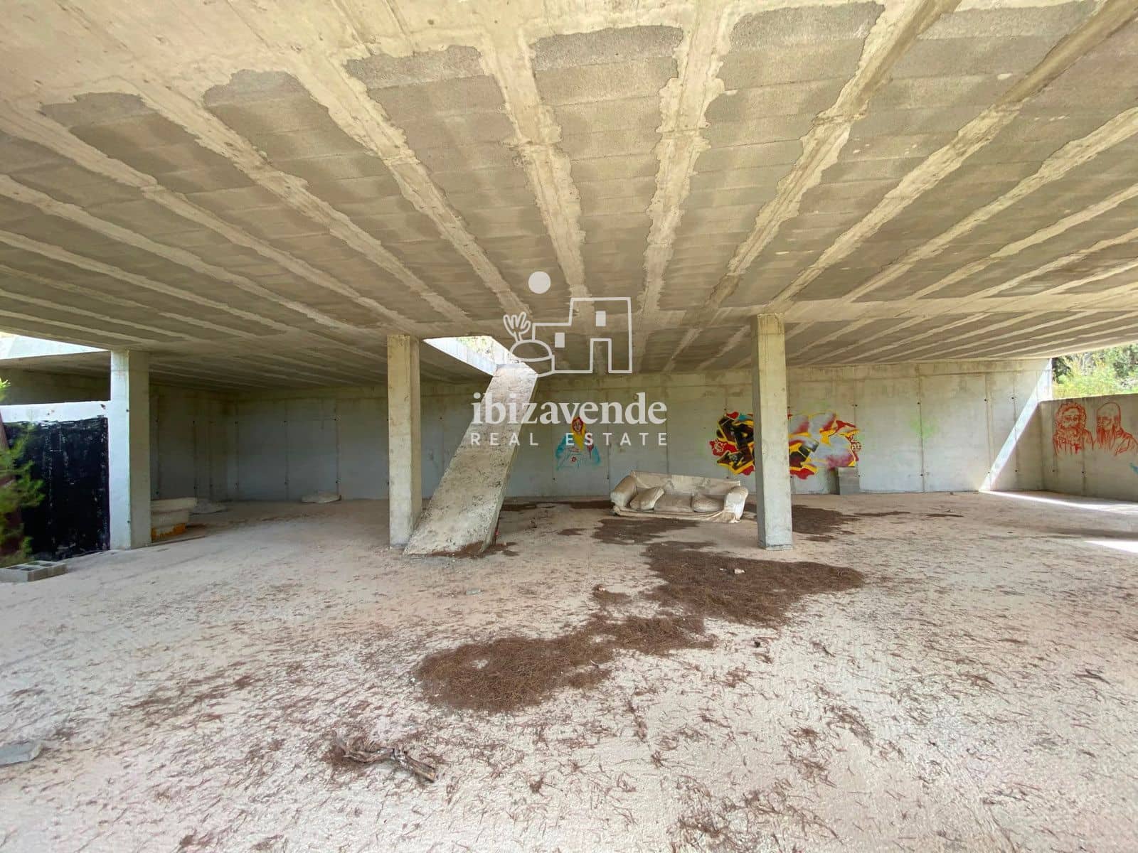 Building Plot for sale in Cala Tarida - € 1,810,000 (Ref: 10021190)