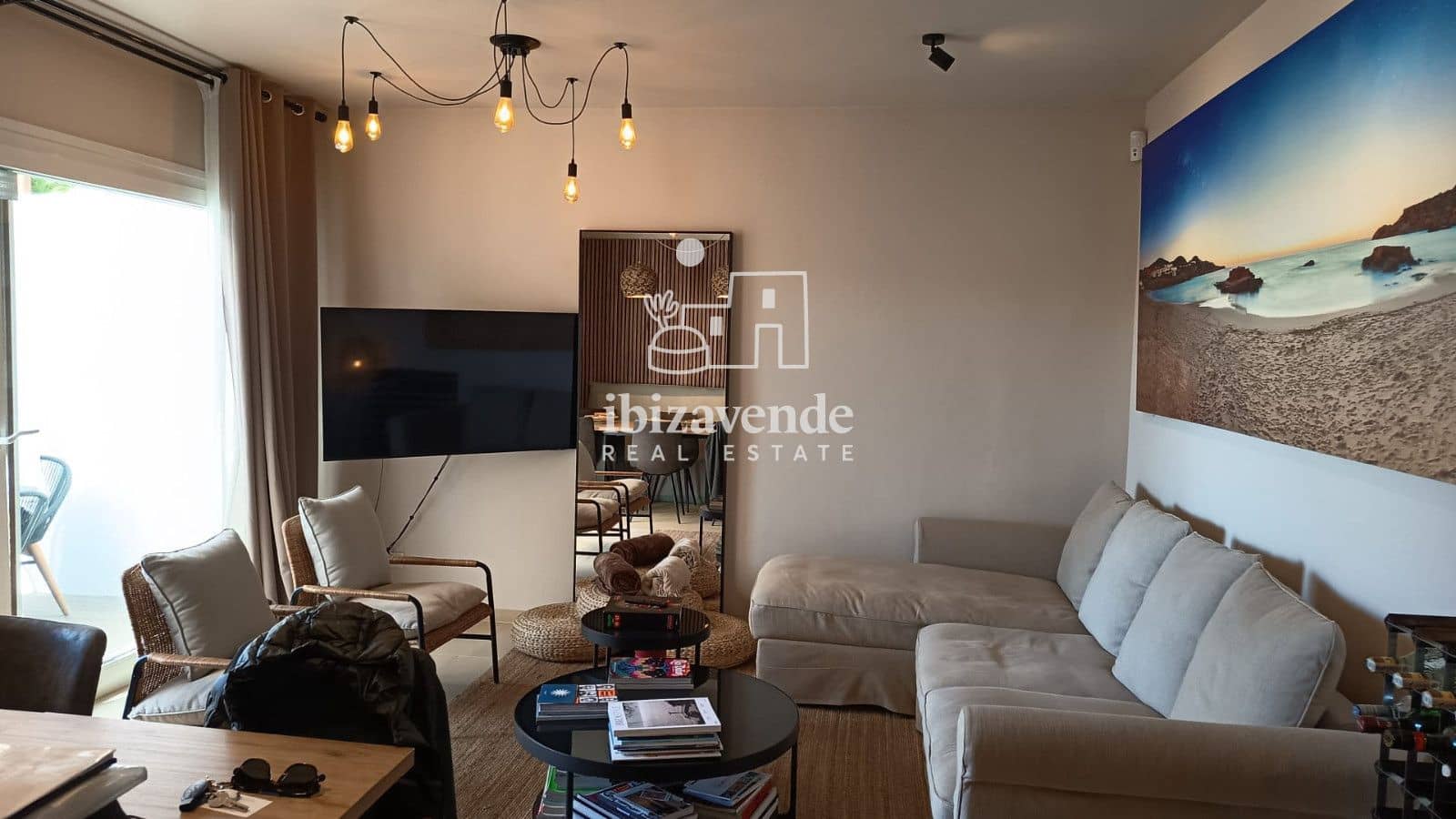 3 soveværelse Byhus til salg i Cala Llonga med swimmingpool garage - € 895.000 (Ref: 10029732)