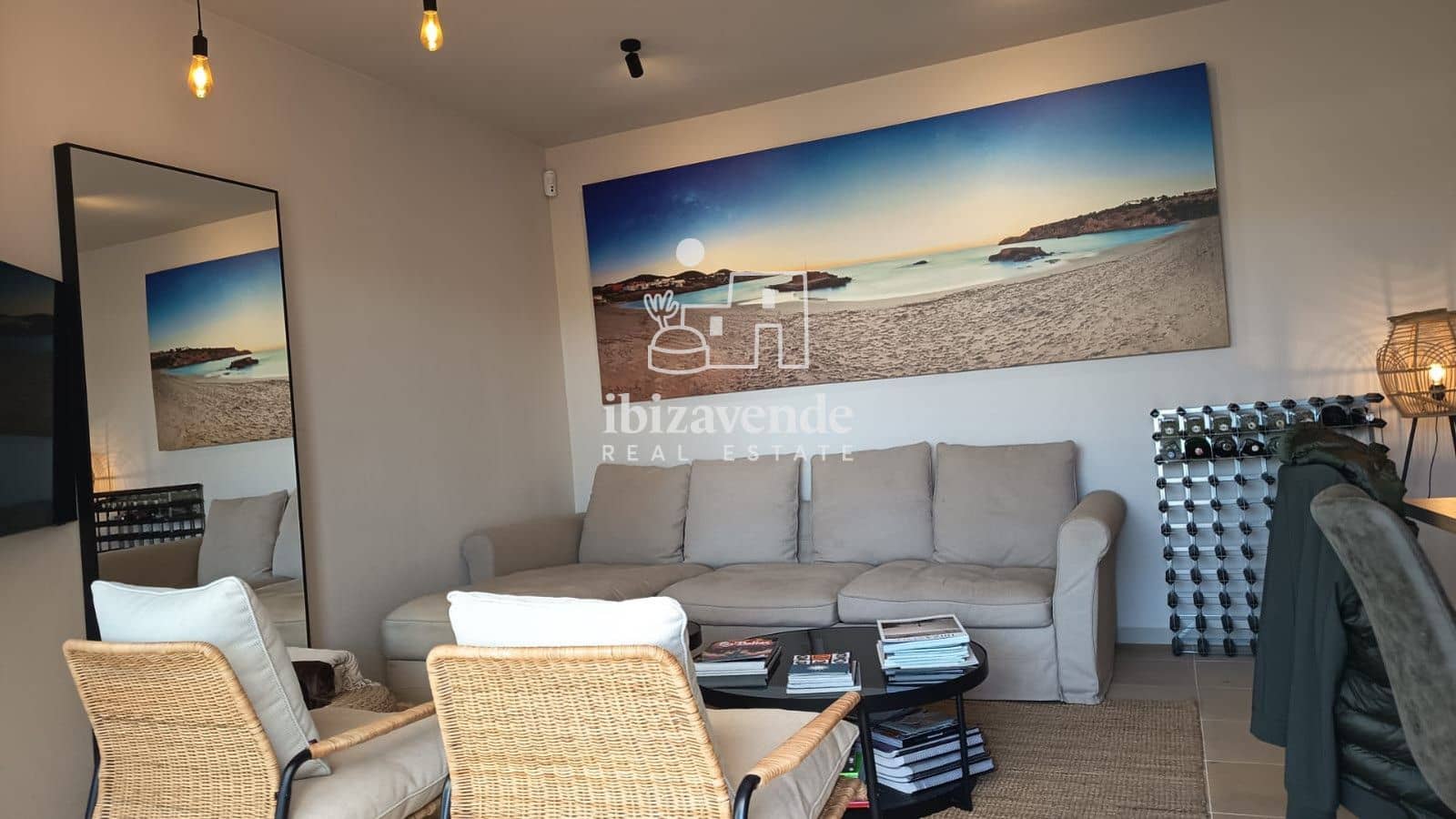 3 soveværelse Byhus til salg i Cala Llonga med swimmingpool garage - € 895.000 (Ref: 10029732)