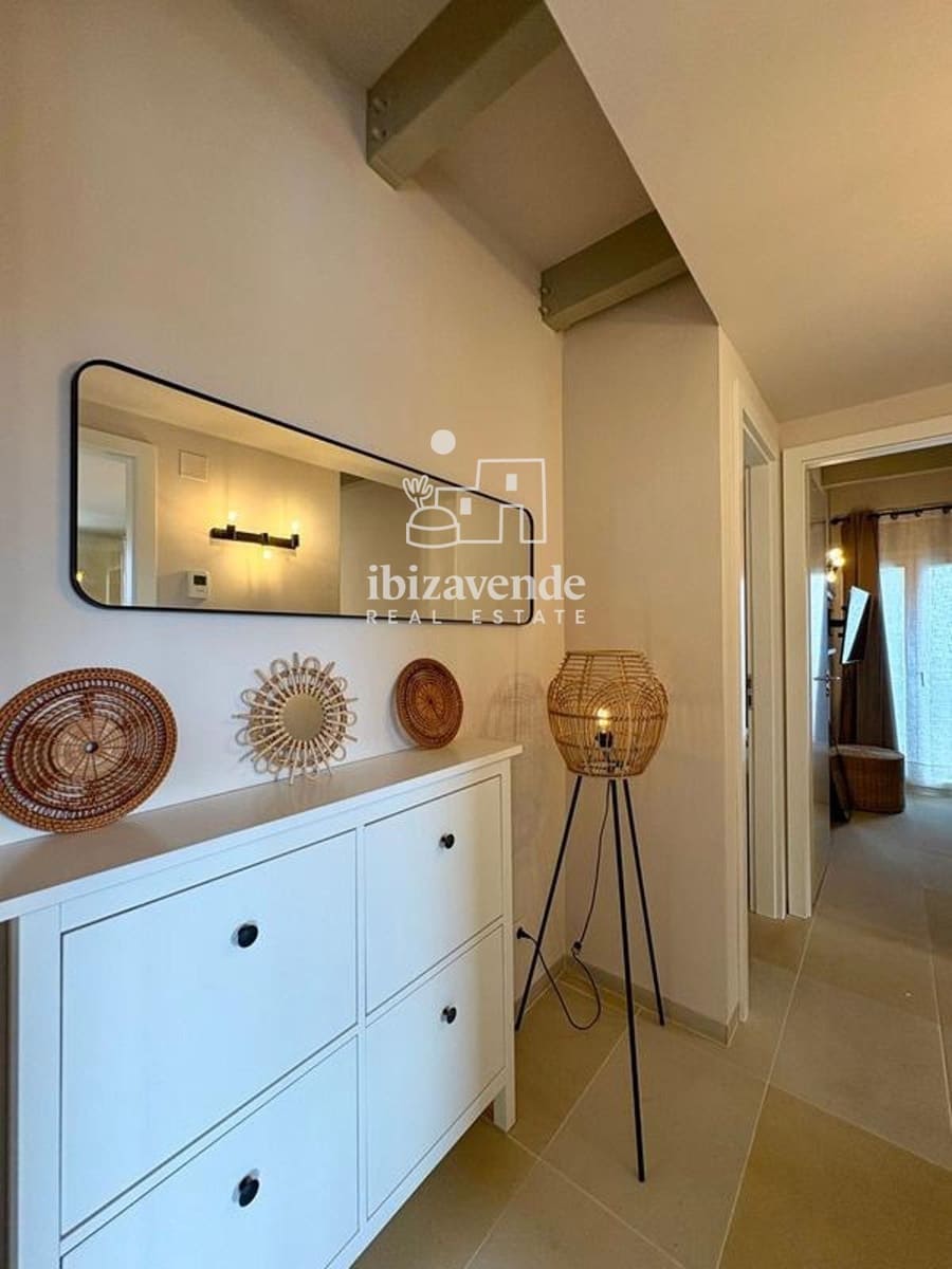 3 soveværelse Byhus til salg i Cala Llonga med swimmingpool garage - € 895.000 (Ref: 10029732)