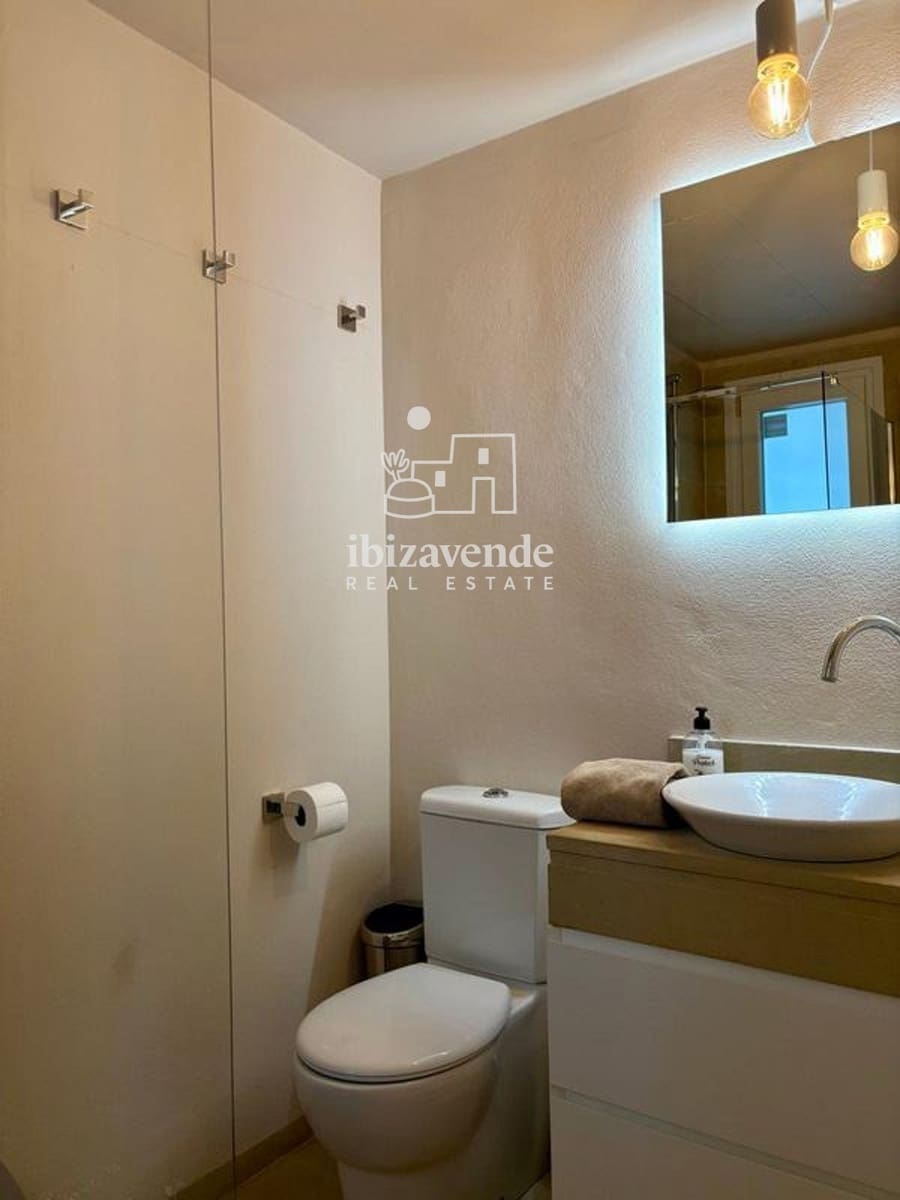 3 soveværelse Byhus til salg i Cala Llonga med swimmingpool garage - € 895.000 (Ref: 10029732)