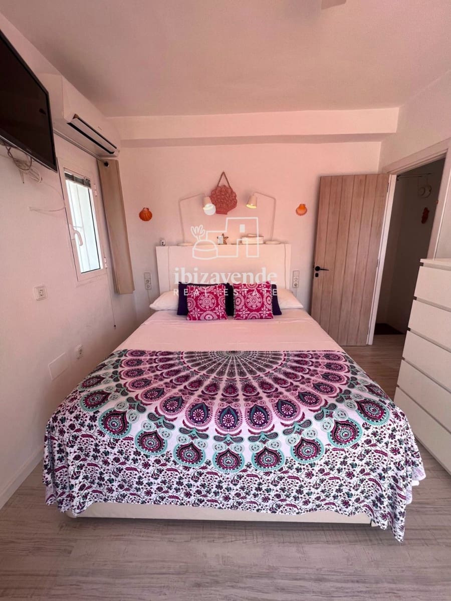 3 makuuhuone Huvila vuokrattavana paikassa Sant Joan de Labritja mukana uima-altaan 
autotalli - 5 600 € (Ref: 10029827)