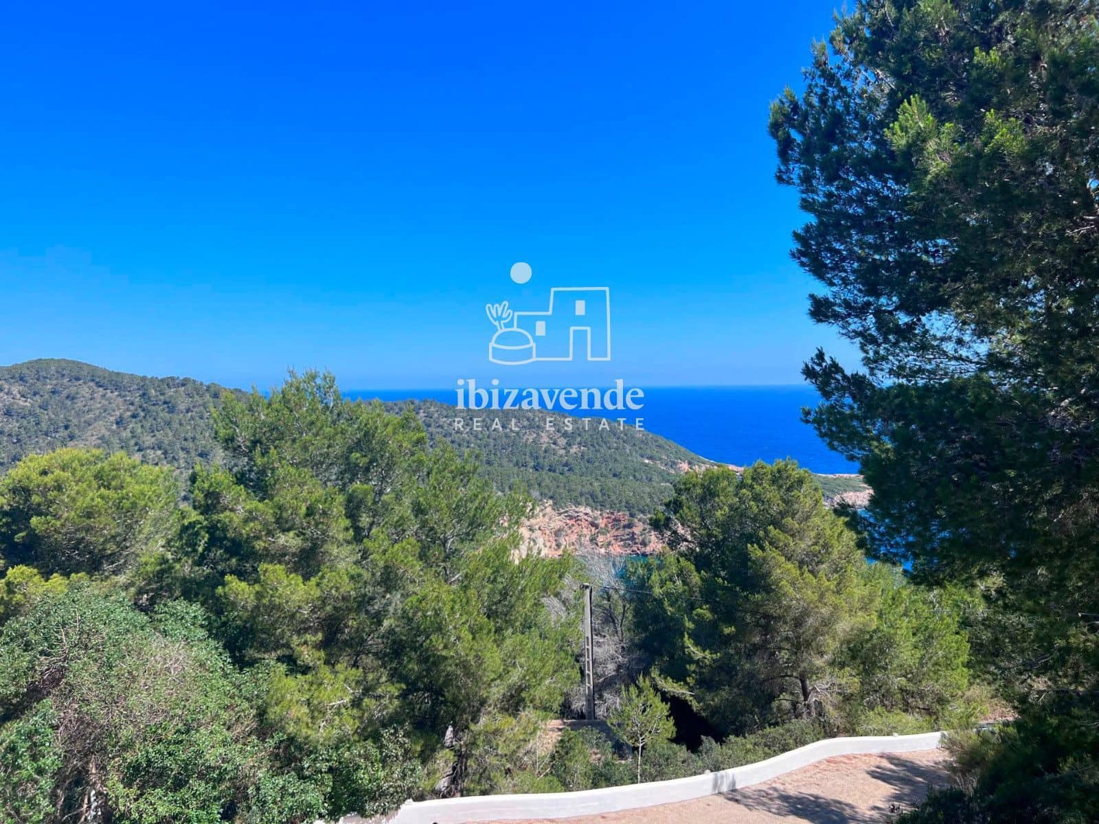 3 makuuhuone Huvila vuokrattavana paikassa Sant Joan de Labritja mukana uima-altaan 
autotalli - 5 600 € (Ref: 10029827)
