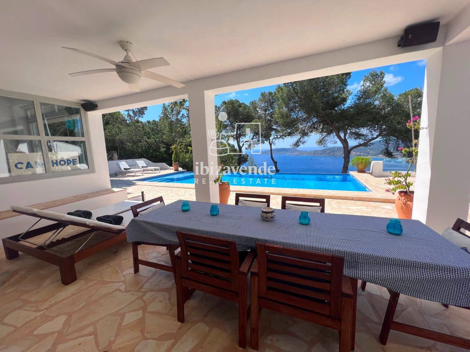 3 makuuhuone Huvila vuokrattavana paikassa Sant Joan de Labritja mukana uima-altaan 
autotalli - 5 600 € (Ref: 10029827)