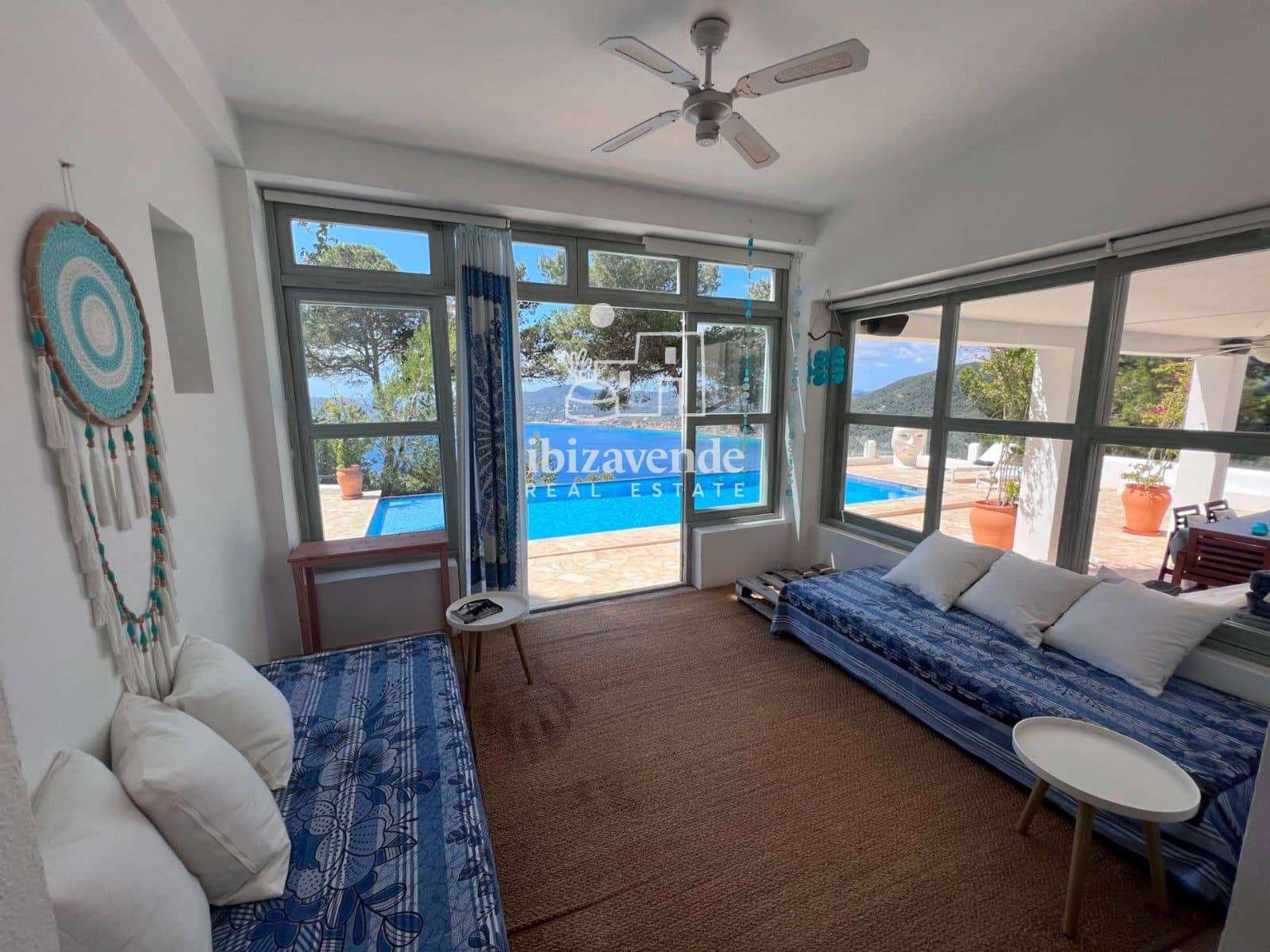 3 makuuhuone Huvila vuokrattavana paikassa Sant Joan de Labritja mukana uima-altaan 
autotalli - 5 600 € (Ref: 10029827)
