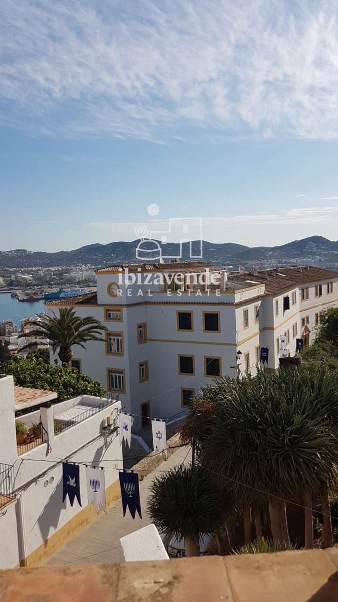 4 bedroom Villa for sale in Ibiza / Eivissa town - € 3,000,000 (Ref: 10030985)