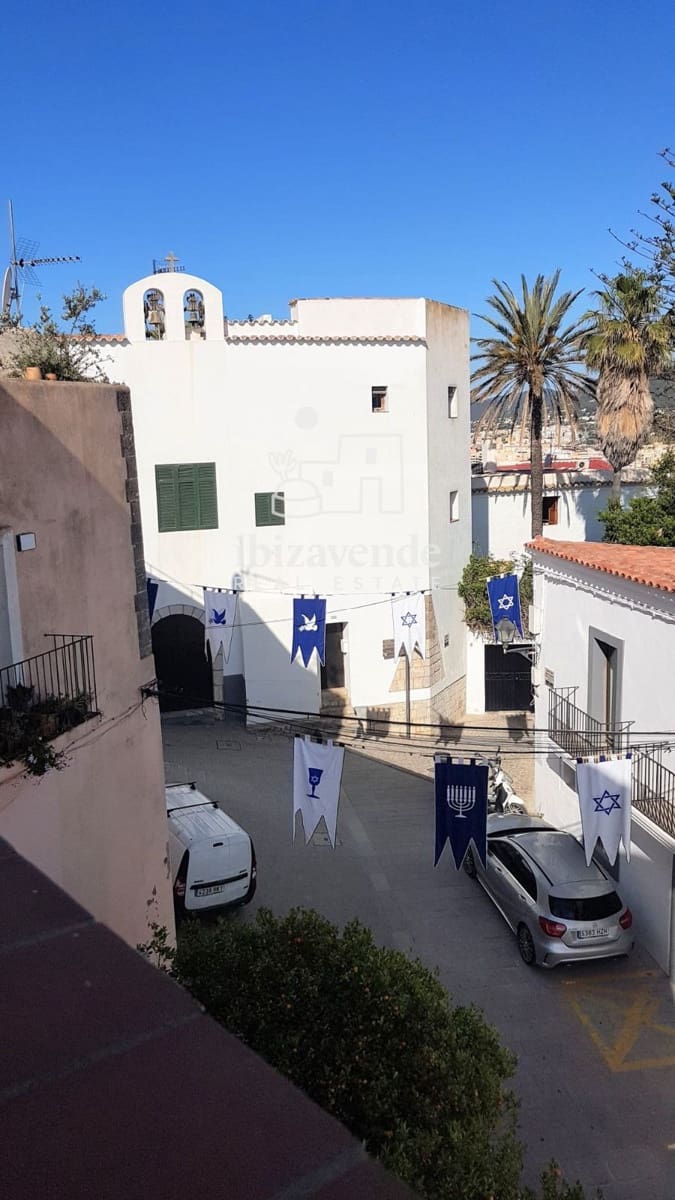 4 bedroom Villa for sale in Ibiza / Eivissa town - € 3,000,000 (Ref: 10030985)