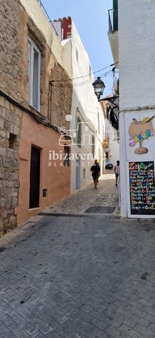 4 bedroom Villa for sale in Ibiza / Eivissa town - € 3,000,000 (Ref: 10030985)