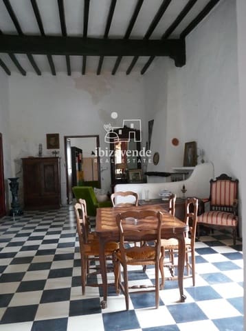 4 bedroom Villa for sale in Ibiza / Eivissa town - € 3,000,000 (Ref: 10030985)