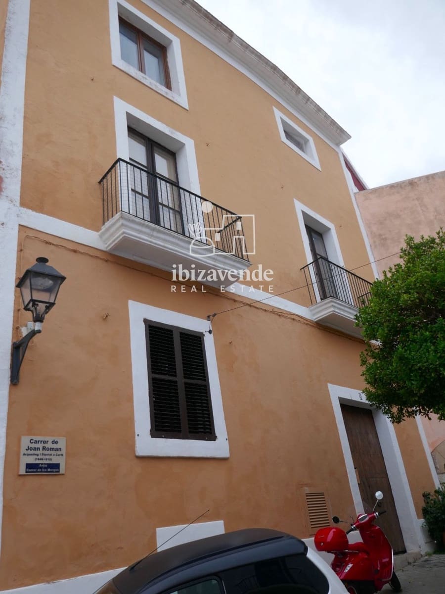 4 bedroom Villa for sale in Ibiza / Eivissa town - € 3,000,000 (Ref: 10030985)