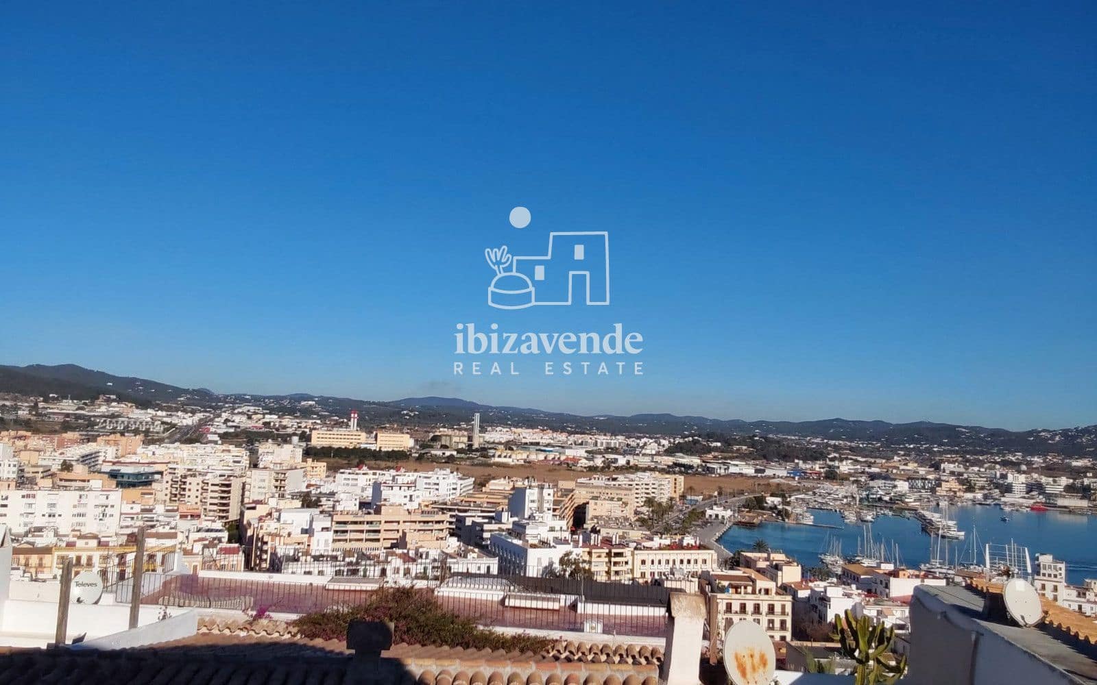 4 bedroom Villa for sale in Ibiza / Eivissa town - € 3,000,000 (Ref: 10030985)