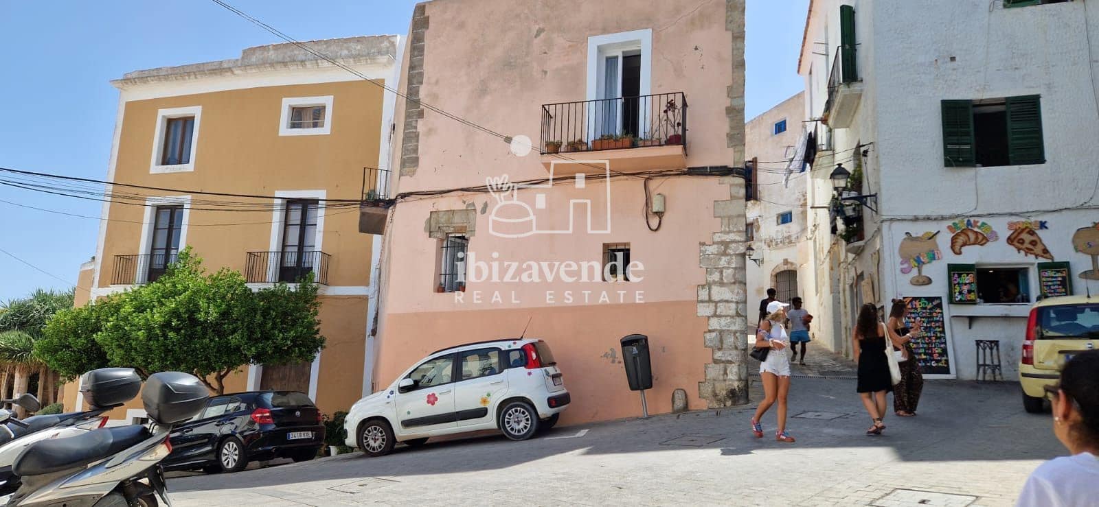 4 bedroom Villa for sale in Ibiza / Eivissa town - € 3,000,000 (Ref: 10030985)
