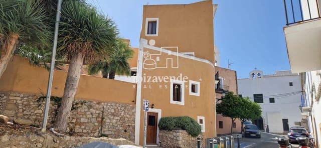 4 bedroom Villa for sale in Ibiza / Eivissa town - € 3,000,000 (Ref: 10030985)