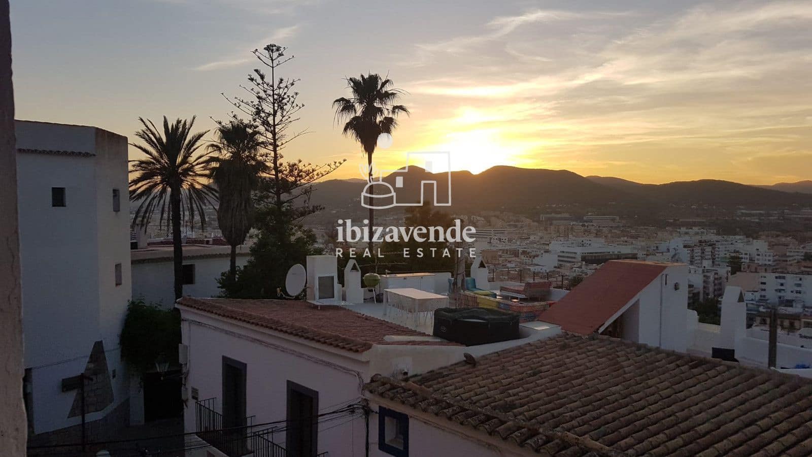 4 bedroom Villa for sale in Ibiza / Eivissa town - € 3,000,000 (Ref: 10030985)