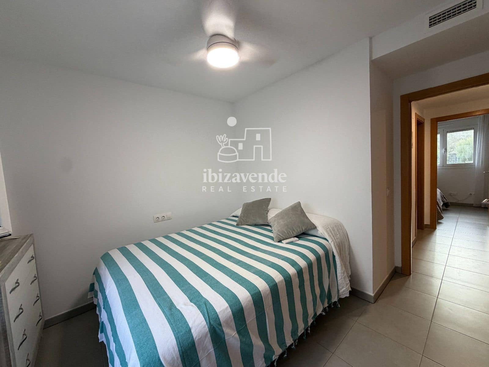 2 chambre Appartement à vendre à Sant Antoni de Portmany avec piscine garage - 610 000 € (Ref: 10034389)