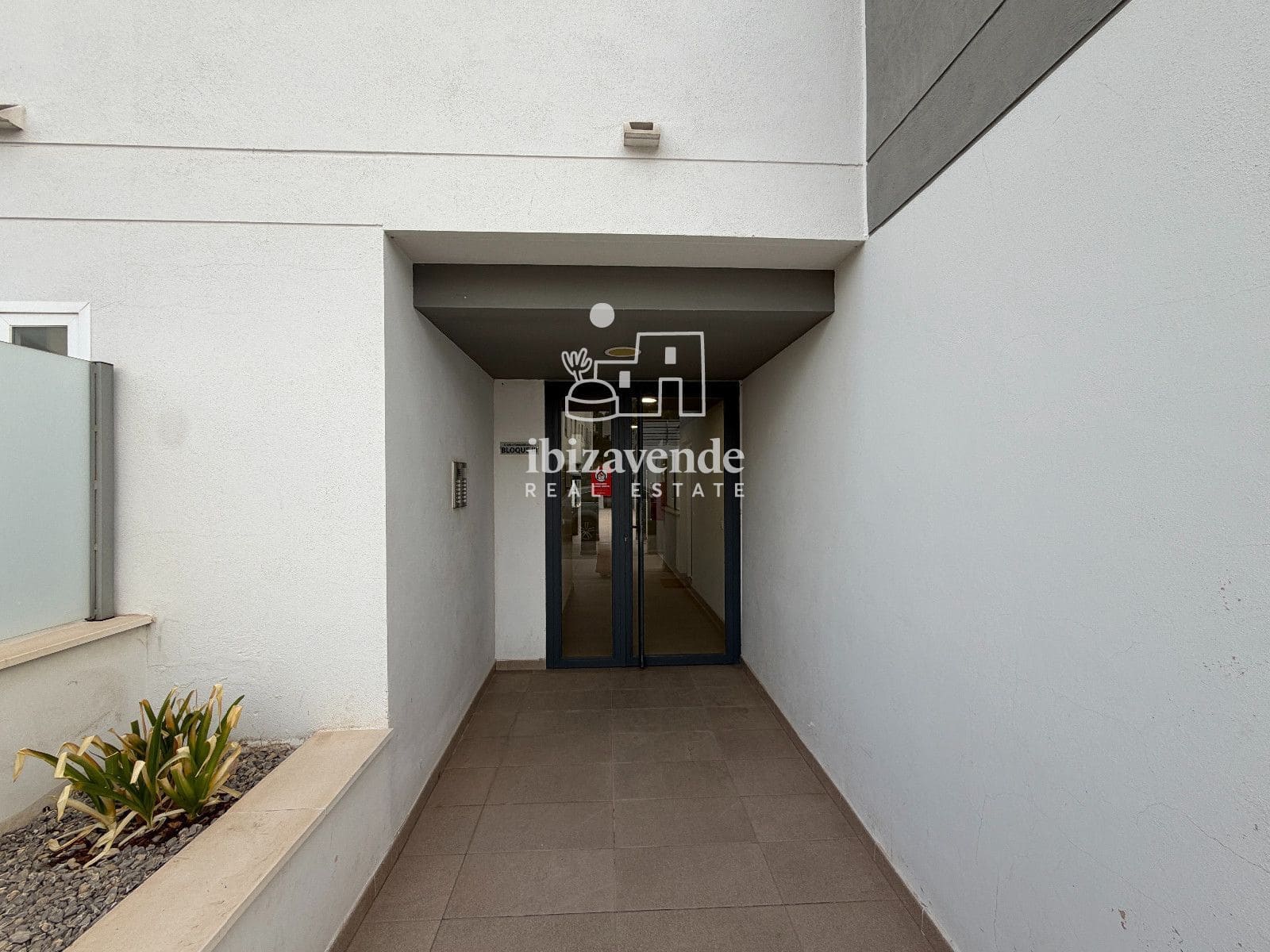 2 chambre Appartement à vendre à Sant Antoni de Portmany avec piscine garage - 610 000 € (Ref: 10034389)