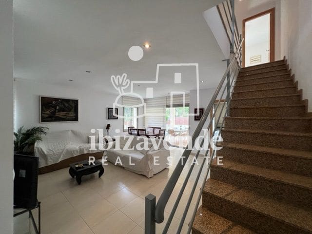 3 bedroom Flat for rent in Cala Llonga, Santa Eulalia / Santa Eularia with garage - € 2,000 (Ref: 10035702)