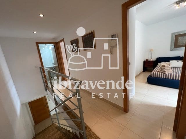 3 bedroom Flat for rent in Cala Llonga with garage - € 2,000 (Ref: 10035702)