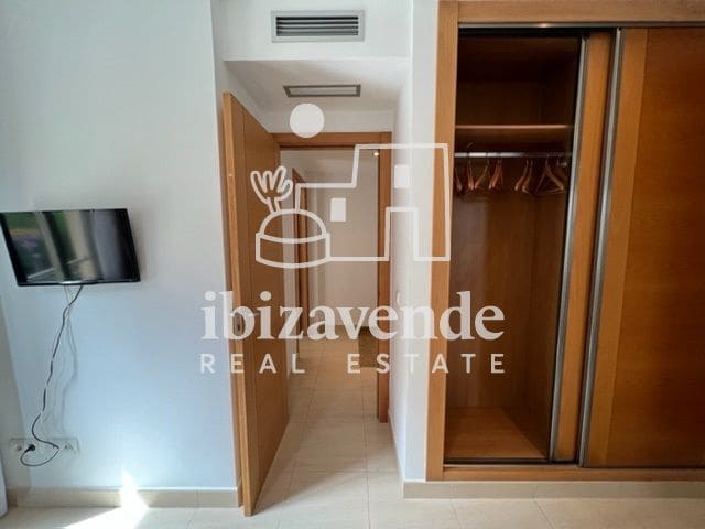 3 bedroom Flat for rent in Cala Llonga with garage - € 2,000 (Ref: 10035702)