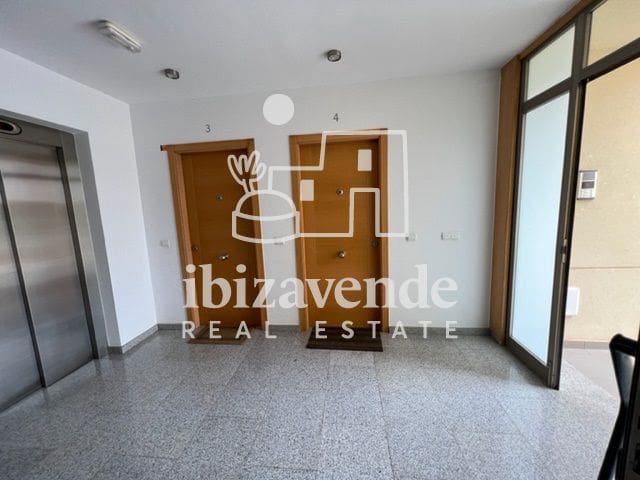 3 bedroom Flat for rent in Cala Llonga with garage - € 2,000 (Ref: 10035702)