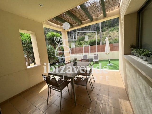 3 bedroom Flat for rent in Cala Llonga, Santa Eulalia / Santa Eularia with garage - € 2,000 (Ref: 10035702)