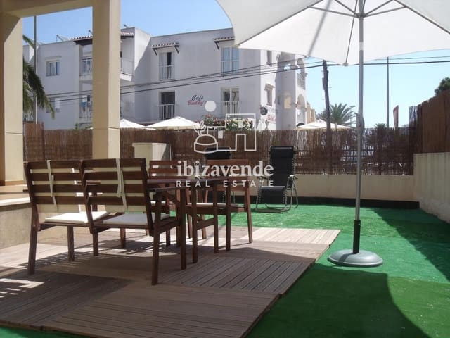 3 bedroom Flat for rent in Cala Llonga, Santa Eulalia / Santa Eularia with garage - € 2,000 (Ref: 10035702)