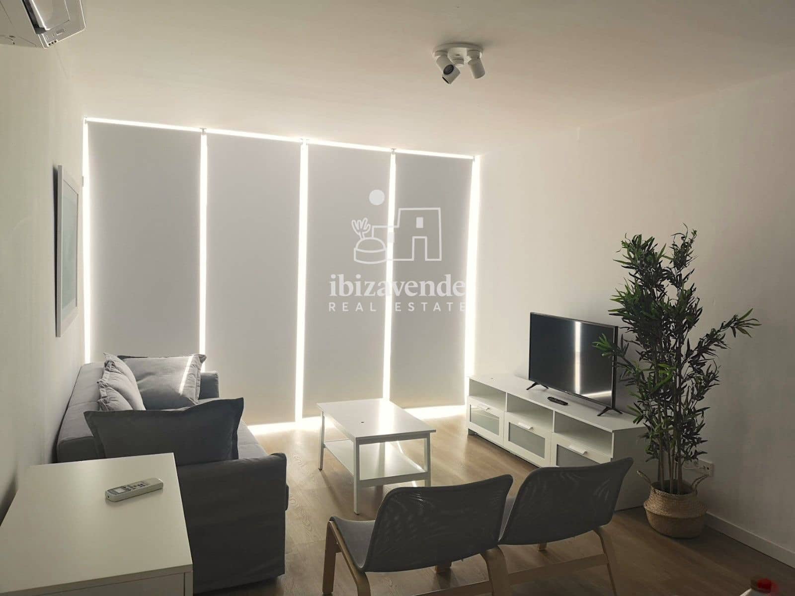 2 sovrum Lägenhet att hyra i Ibiza stad - 1 300 € (Ref: 10035703)