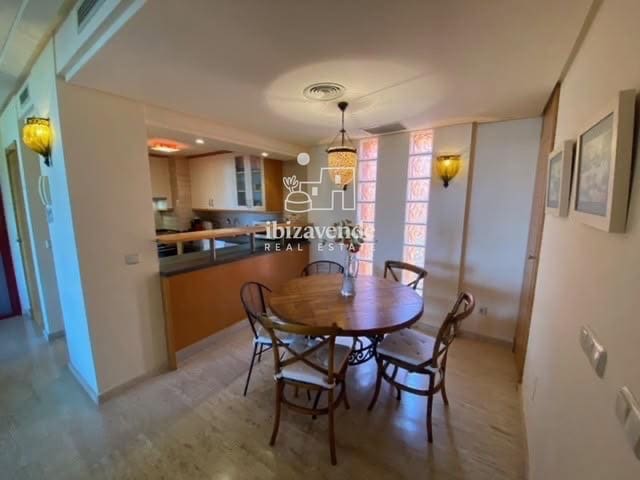 Piso de 2 habitaciones en Roca Llisa, Santa Eulalia / Santa Eularia en alquiler con piscina garaje - 2.600 € (Ref: 10039138)