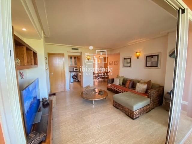 Piso de 2 habitaciones en Roca Llisa, Santa Eulalia / Santa Eularia en alquiler con piscina garaje - 2.600 € (Ref: 10039138)