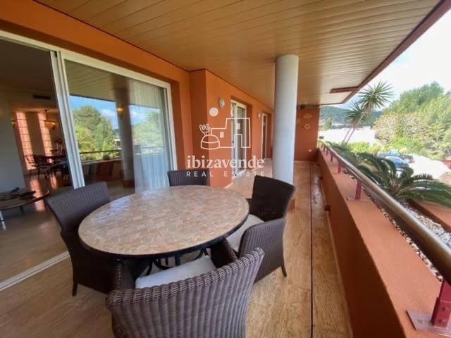 Piso de 2 habitaciones en Roca Llisa, Santa Eulalia / Santa Eularia en alquiler con piscina garaje - 2.600 € (Ref: 10039138)