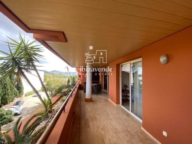 Piso de 2 habitaciones en Roca Llisa, Santa Eulalia / Santa Eularia en alquiler con piscina garaje - 2.600 € (Ref: 10039138)