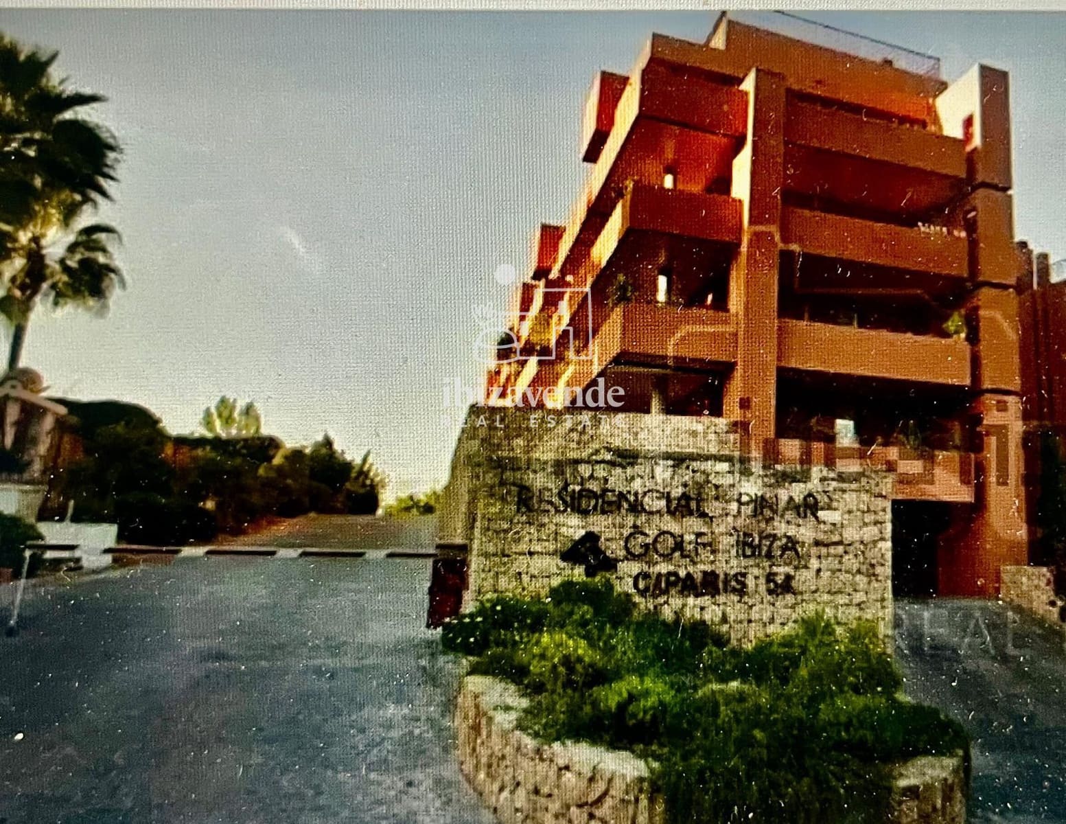 2 bedroom Flat for rent in Roca Llisa with pool garage - € 2,600 (Ref: 10039138)