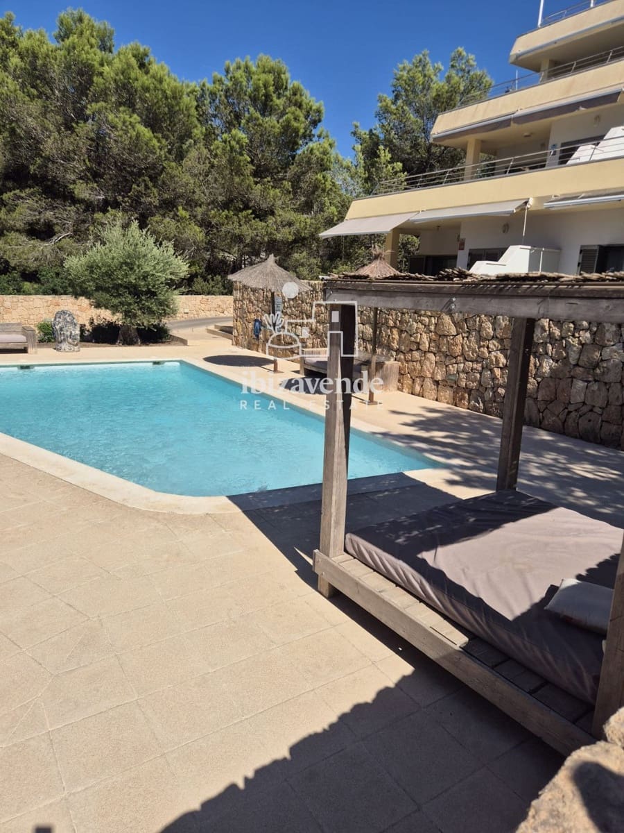Ático de 2 habitaciones en Cala Tarida en alquiler con piscina garaje - 2.200 € (Ref: 10041833)