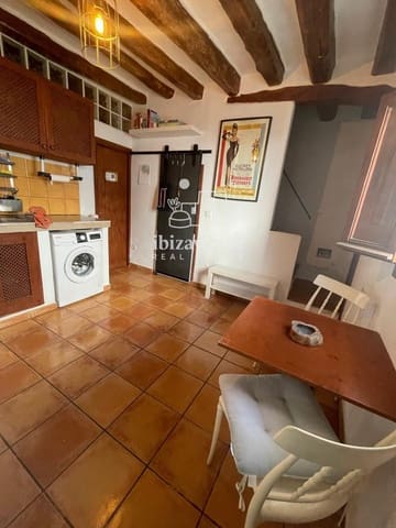 2 makuuhuone Asunto vuokrattavana paikassa Ibiza kaupunki - 2 500 € (Ref: 10041992)