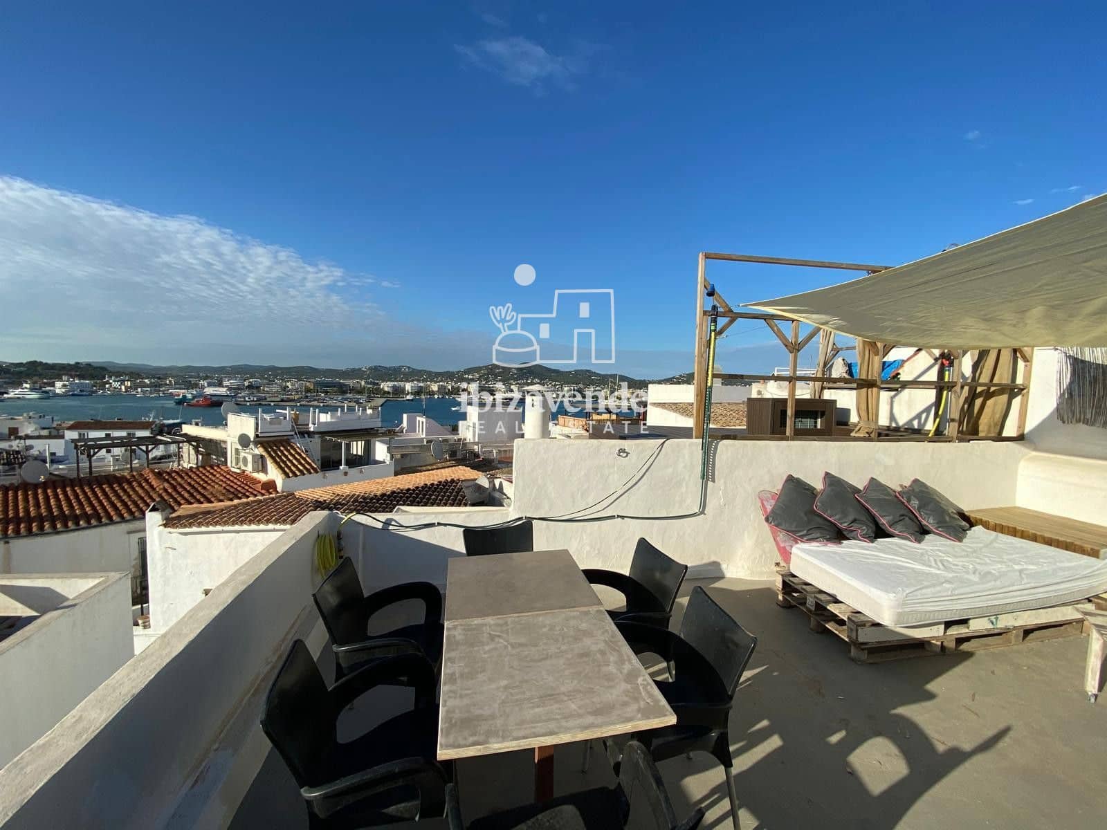 2 makuuhuone Asunto vuokrattavana paikassa Ibiza kaupunki - 2 500 € (Ref: 10041992)