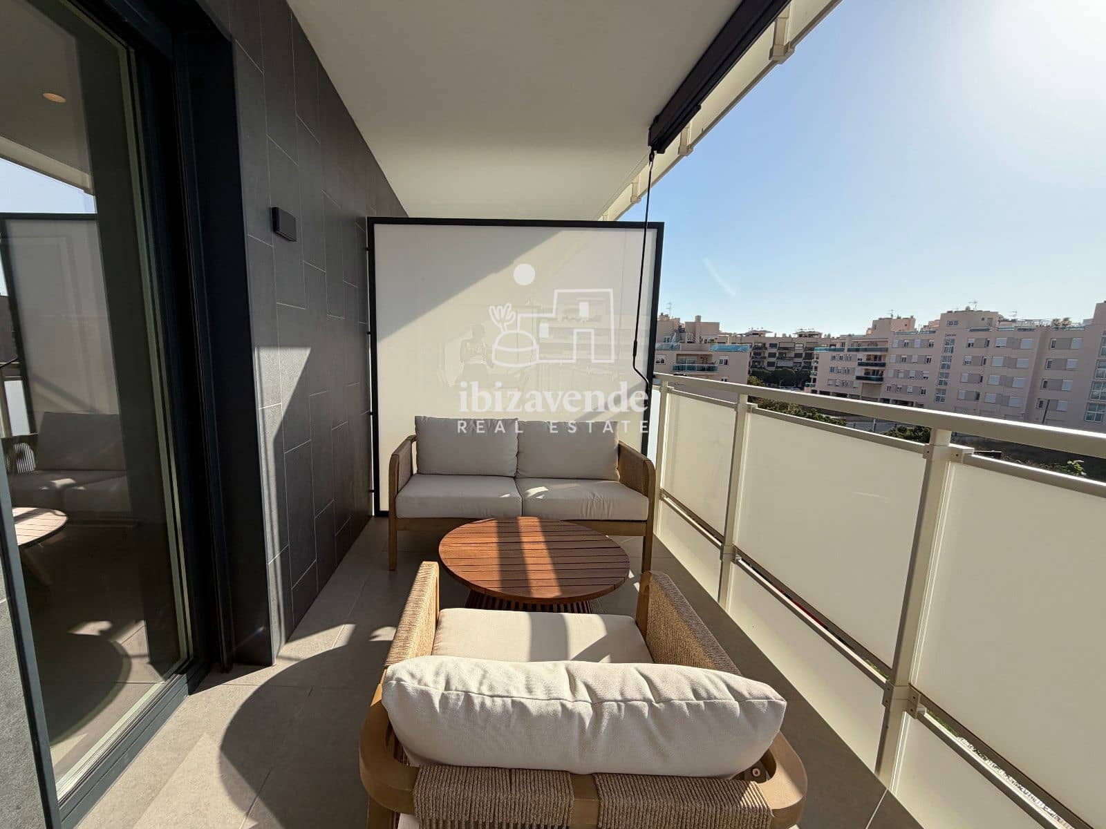 3 Zimmer Wohnung zu vermieten in Ibiza / Eivissa Stadt mit Pool Garage - 3.300 € (Ref: 10051976)
