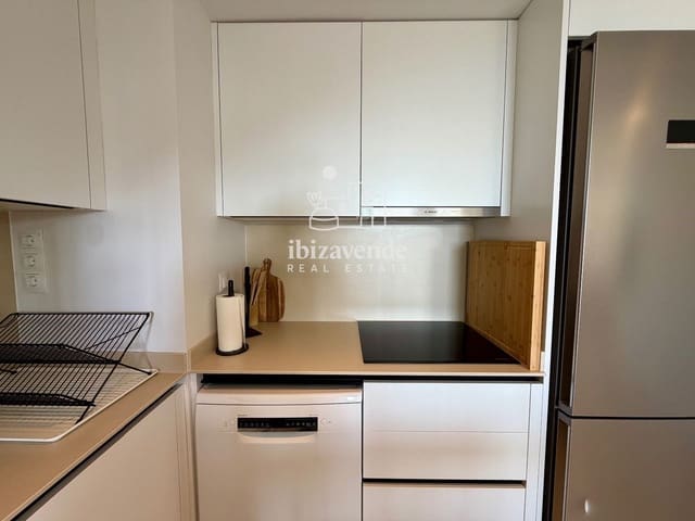 3 soverom Leilighet til leie i Ibiza by med svømmebasseng garasje - € 3 300 (Ref: 10051976)