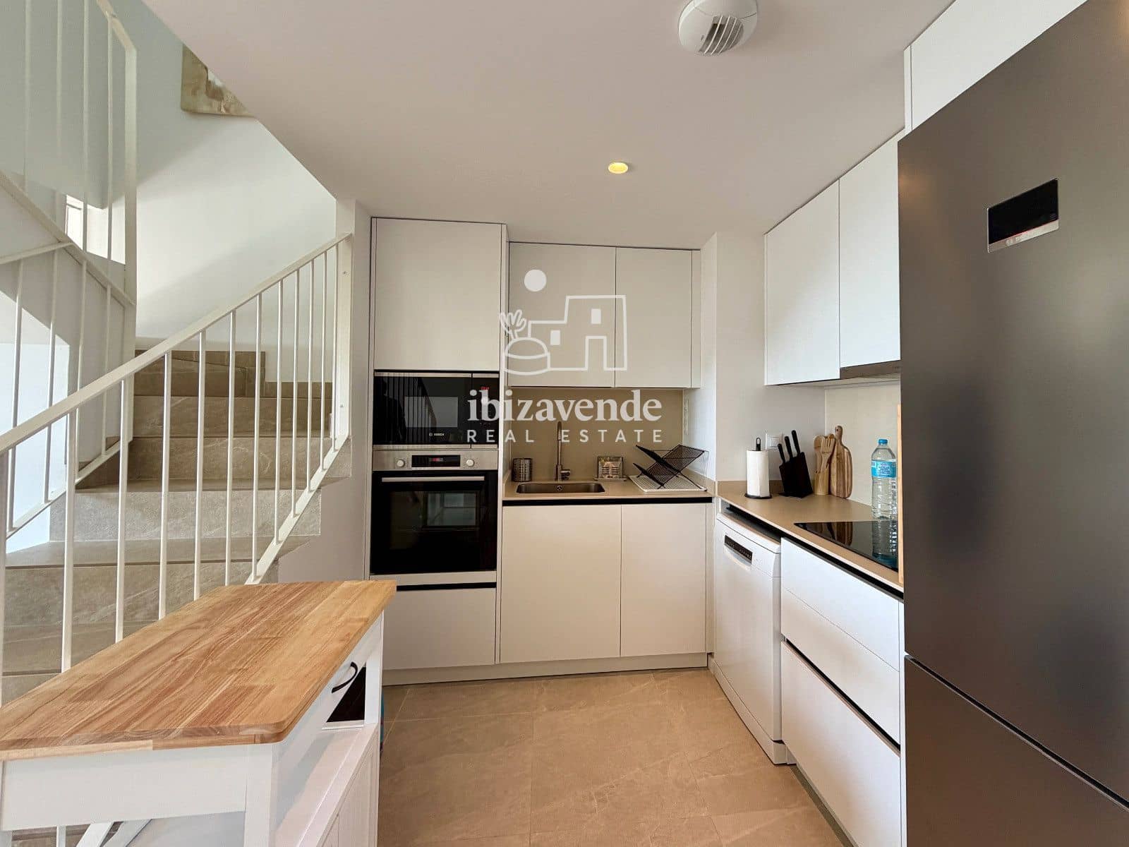 3 Zimmer Wohnung zu vermieten in Ibiza / Eivissa Stadt mit Pool Garage - 3.300 € (Ref: 10051976)