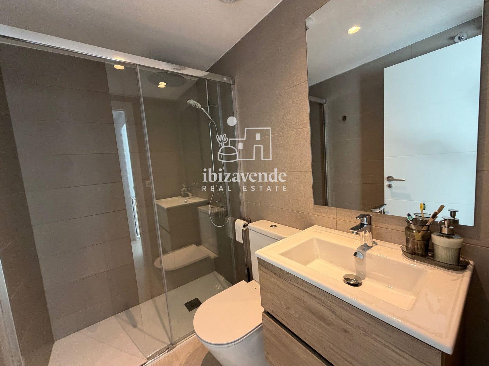 3 Zimmer Wohnung zu vermieten in Ibiza / Eivissa Stadt mit Pool Garage - 3.300 € (Ref: 10051976)