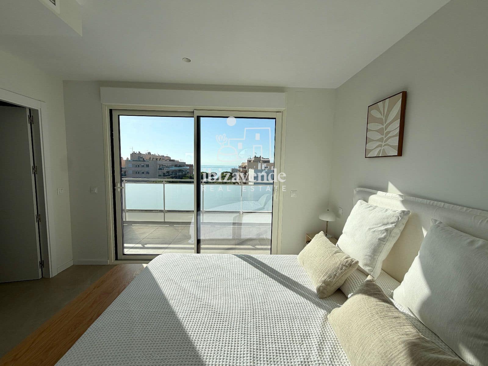 3 Zimmer Wohnung zu vermieten in Ibiza / Eivissa Stadt mit Pool Garage - 3.300 € (Ref: 10051976)