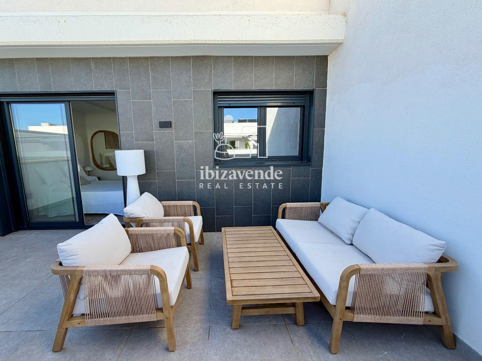3 Zimmer Wohnung zu vermieten in Ibiza / Eivissa Stadt mit Pool Garage - 3.300 € (Ref: 10051976)