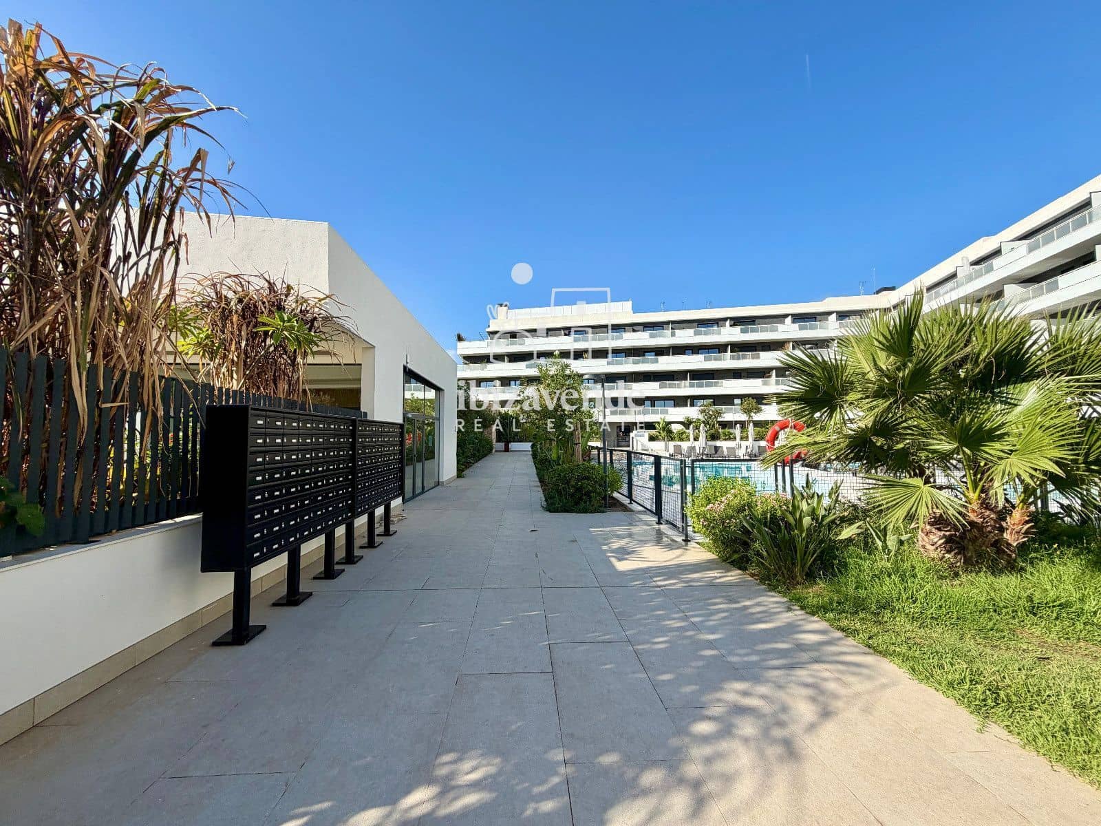 3 Zimmer Wohnung zu vermieten in Ibiza / Eivissa Stadt mit Pool Garage - 3.300 € (Ref: 10051976)