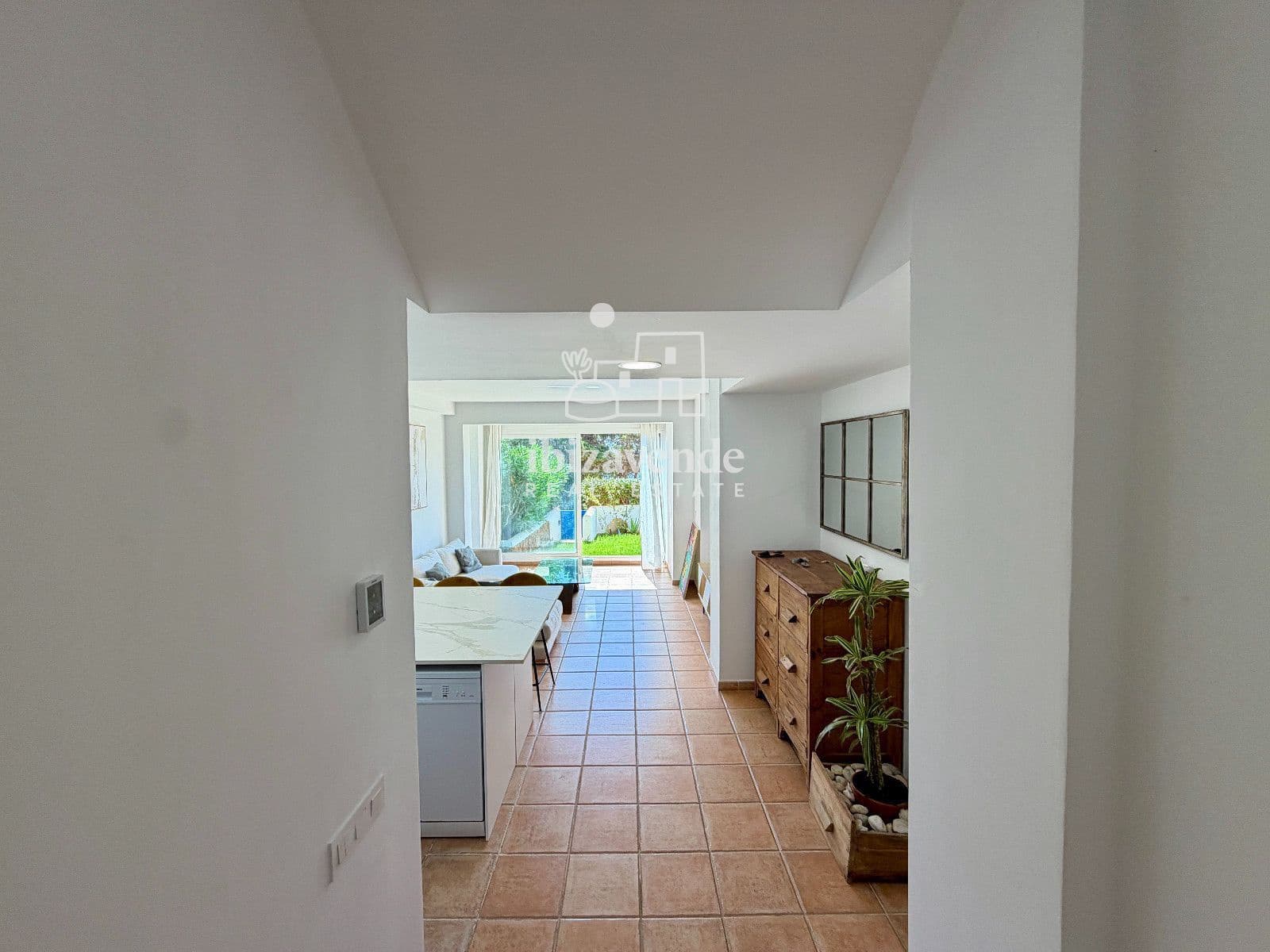 2 soverom Leilighet til leie i Santa Eulalia / Santa Eularia med svømmebasseng garasje - € 2 800 (Ref: 10054286)
