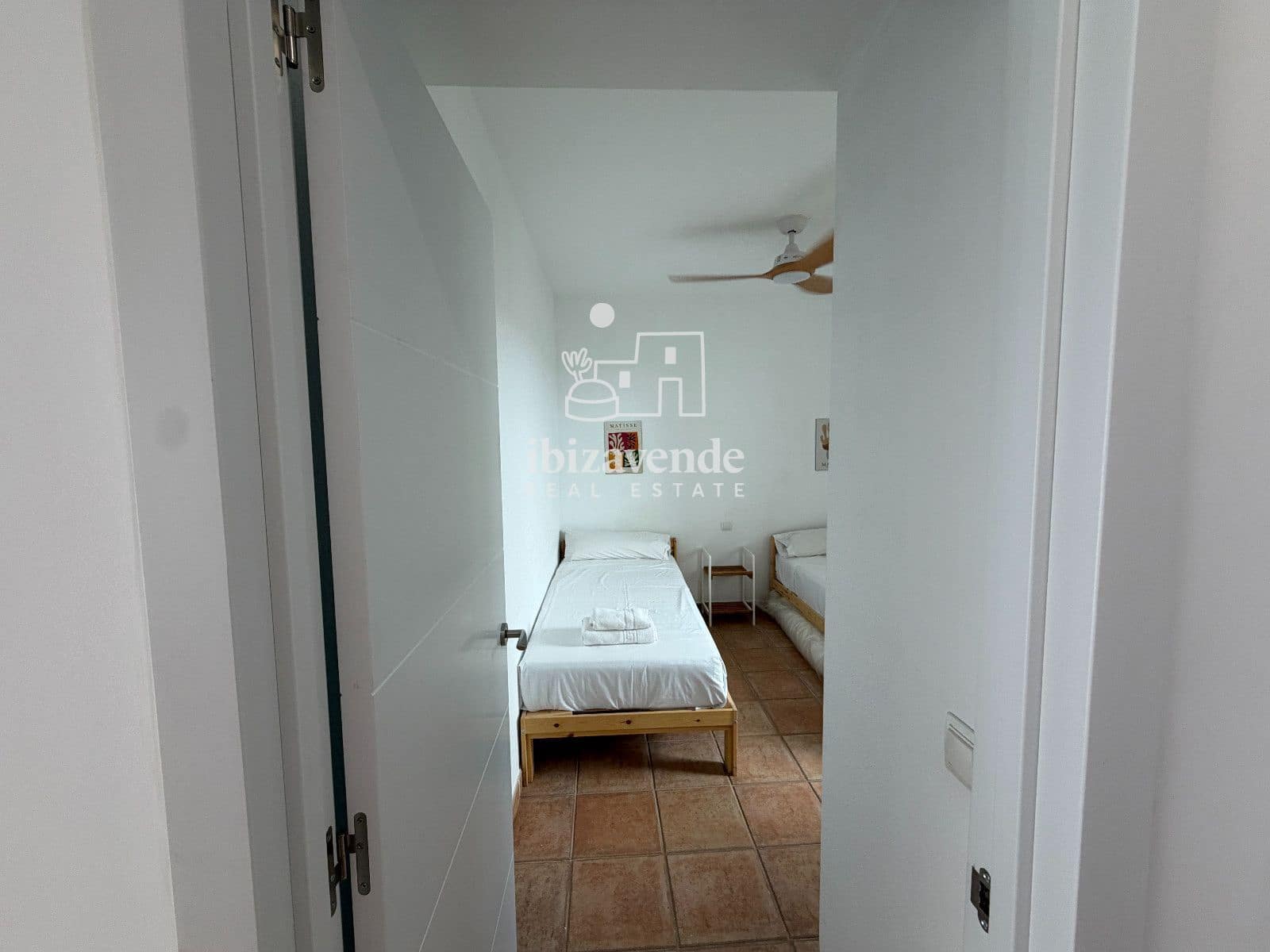 2 soverom Leilighet til leie i Santa Eulalia / Santa Eularia med svømmebasseng garasje - € 2 800 (Ref: 10054286)