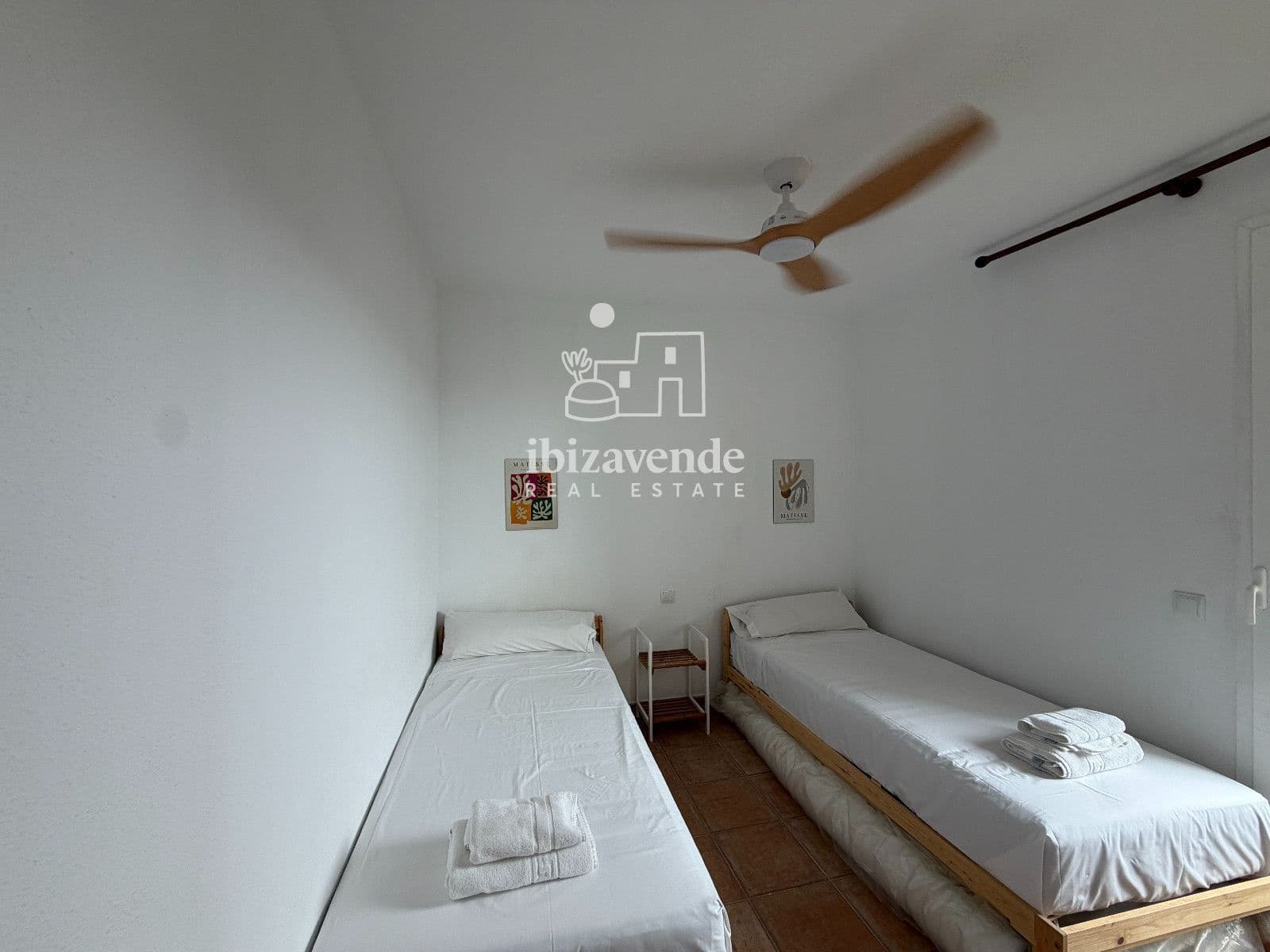 2 soverom Leilighet til leie i Santa Eulalia / Santa Eularia med svømmebasseng garasje - € 2 800 (Ref: 10054286)