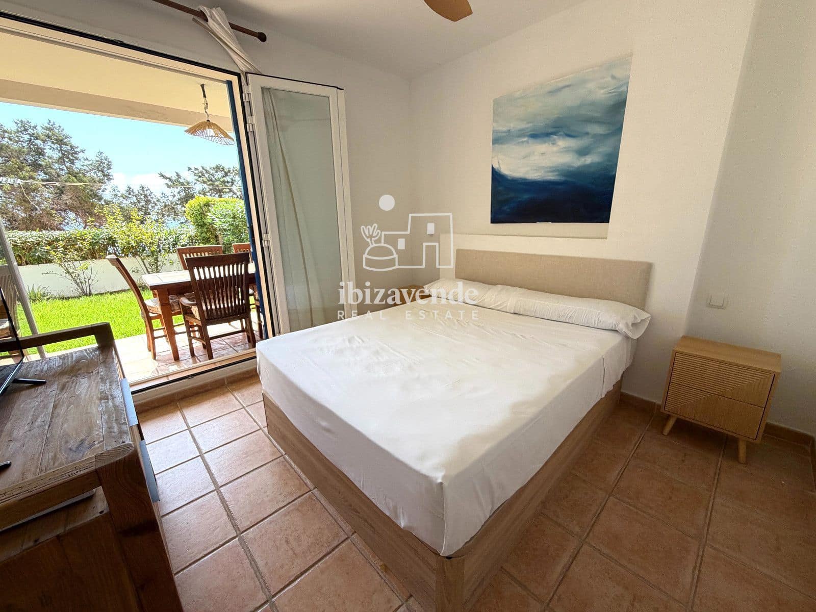 2 soverom Leilighet til leie i Santa Eulalia / Santa Eularia med svømmebasseng garasje - € 2 800 (Ref: 10054286)