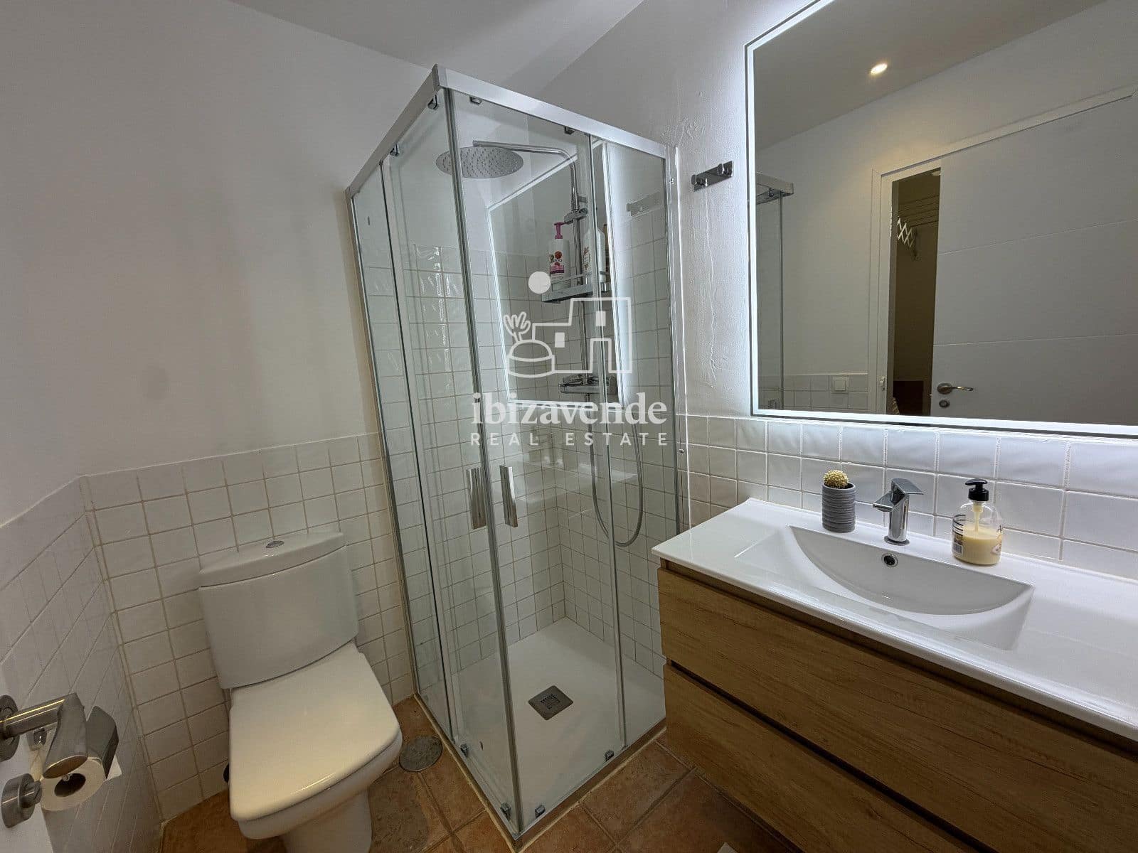 2 soverom Leilighet til leie i Santa Eulalia / Santa Eularia med svømmebasseng garasje - € 2 800 (Ref: 10054286)