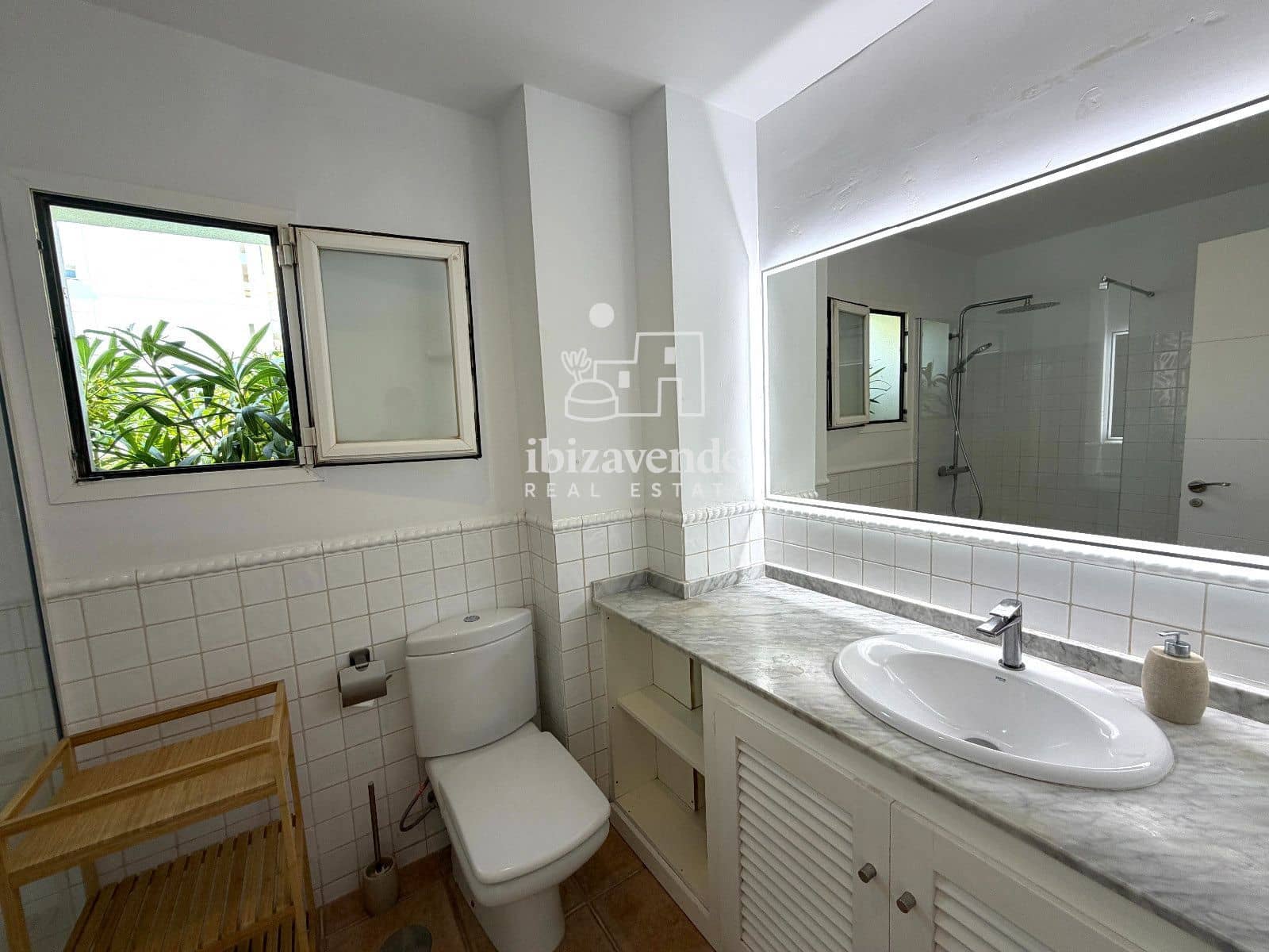 2 soverom Leilighet til leie i Santa Eulalia / Santa Eularia med svømmebasseng garasje - € 2 800 (Ref: 10054286)