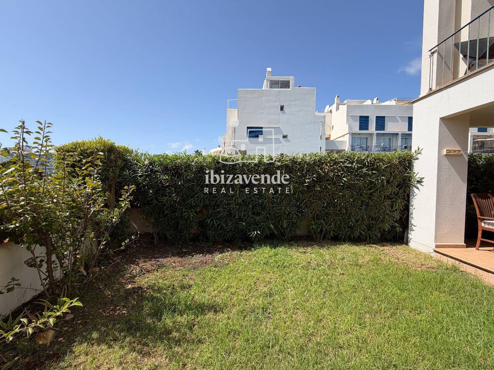 2 soverom Leilighet til leie i Santa Eulalia / Santa Eularia med svømmebasseng garasje - € 2 800 (Ref: 10054286)