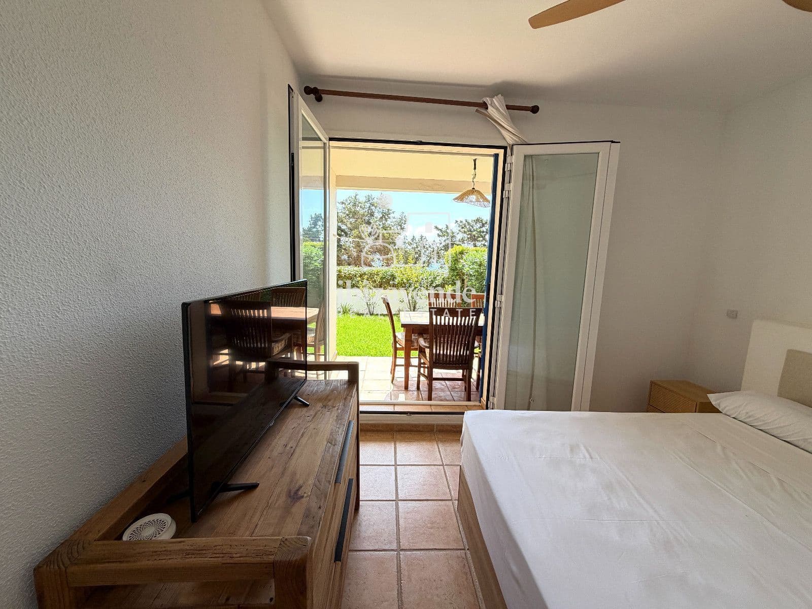 2 soverom Leilighet til leie i Santa Eulalia / Santa Eularia med svømmebasseng garasje - € 2 800 (Ref: 10054286)